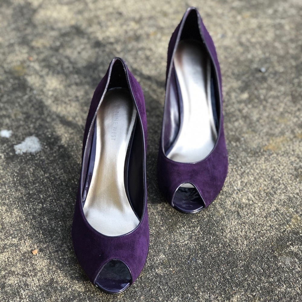 Nine West Coweno purple suede peep toe pumps - Picture 2 of 5